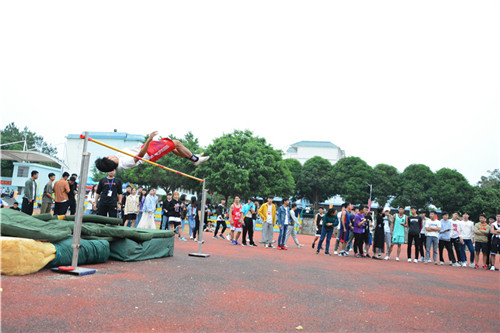 跳高3.JPG
