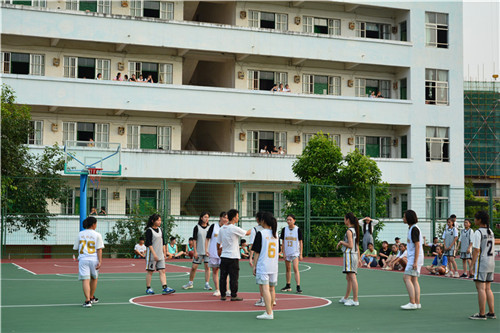 女4.JPG